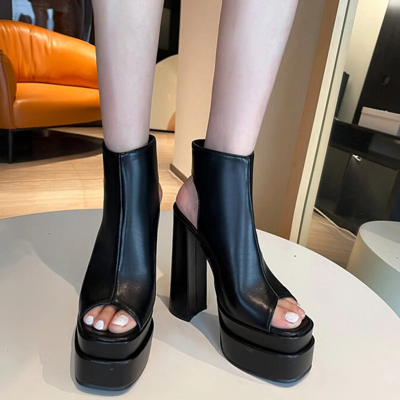 Bottines Femme Ouvertes à Talon Carré et Double Plateforme – Grandes Tailles jusqu’au 46 | Aedra Sandales Bottes Été Chic