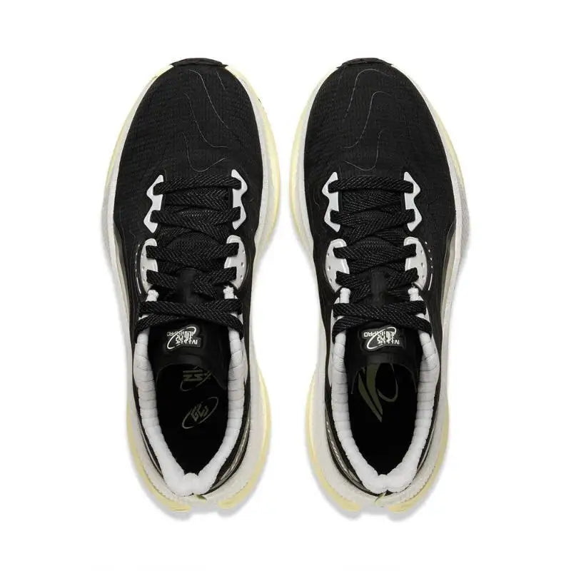 Li-Ning YUEYING 4 PRO CHAUSSURE, semelle amortissante BOOM Cushion,